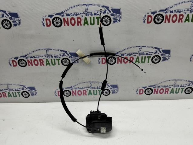 Замок задніх дверей, правих 825001CY0A NISSAN