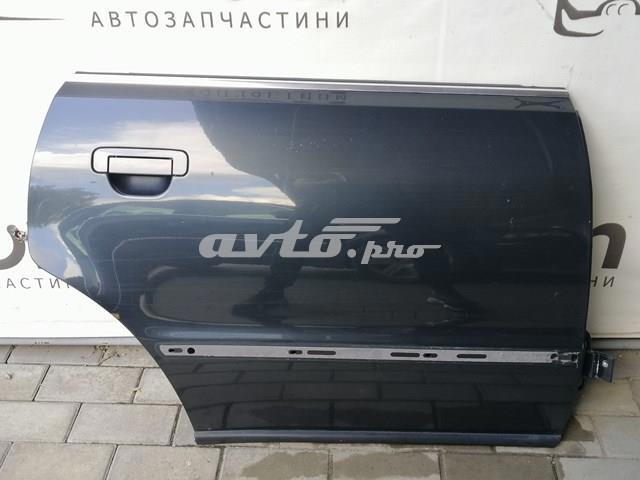 Двері пасажирські задні праві 8D0833052C VAG