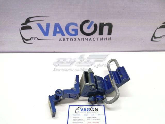 Дверний шарнір задній правий 8E0833412 VAG