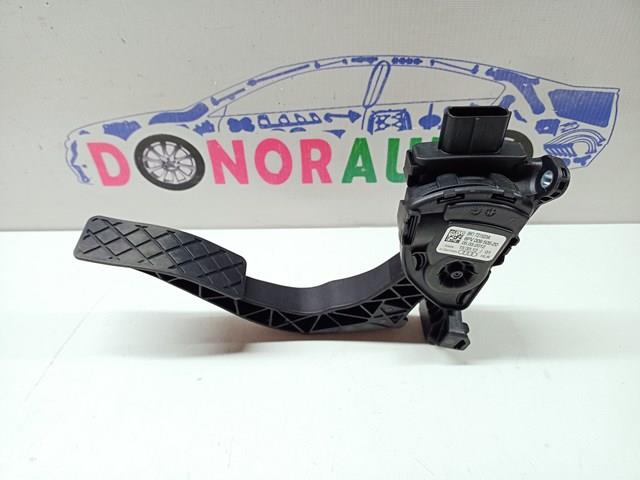 Підаль газу 8K1721523A VAG