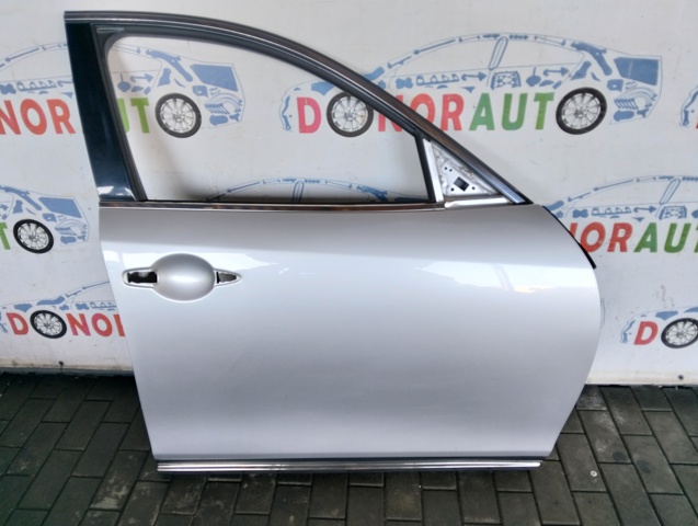 Пасажирські передні двері H010M1CAMA NISSAN