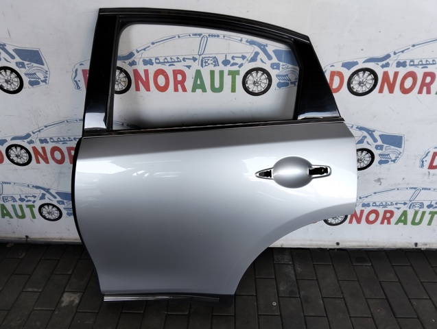 Двері задні H210A1CAMA NISSAN