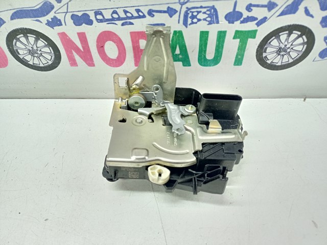 Замок водійських дверей T2H17432 JAGUAR