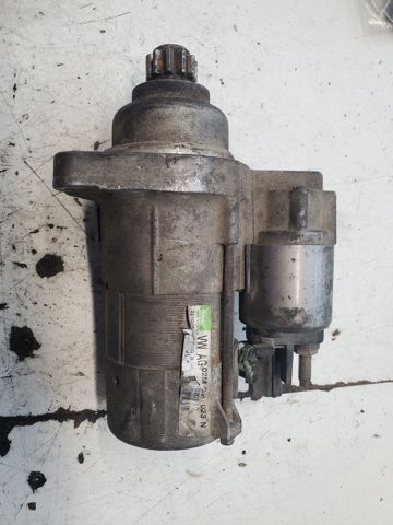 Б/у стартер volkswagen b6 мкпп 2.0  (2010) код: 1318