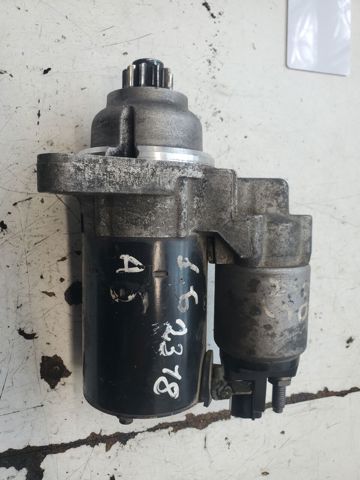 Б/у стартер skoda fabia i мкпп   (2004) код: 1307