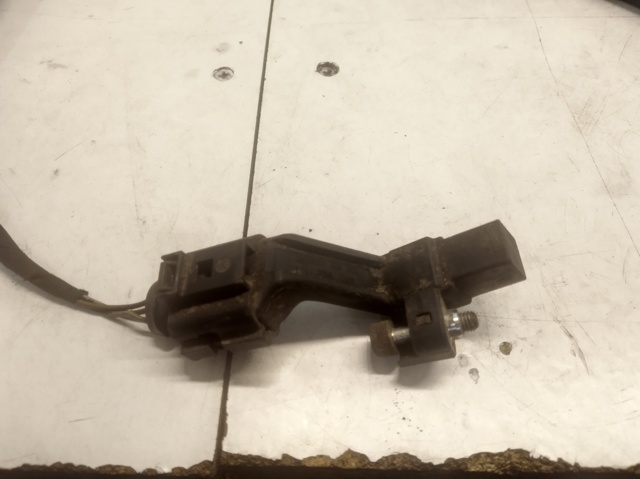 Датчик частоти обертання Фольксваген Кадді III