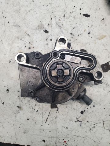 Насос вакуумний 038145101B VAG