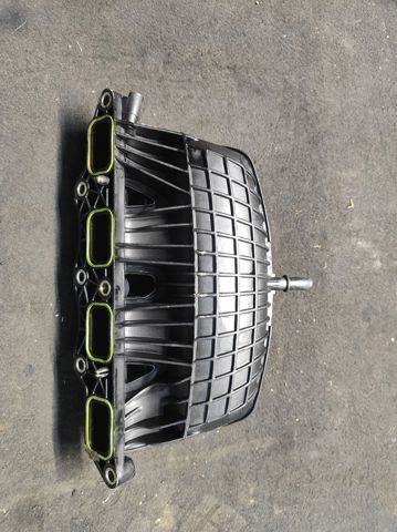 Колектор впускний верхній 03C129711AE VAG