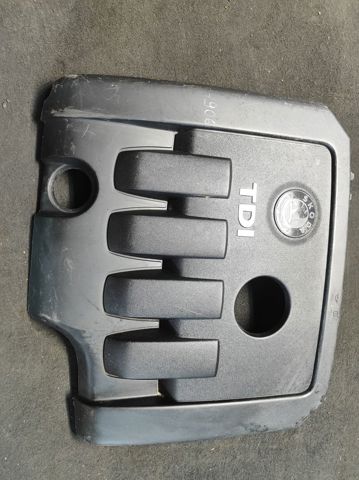 Кришка двигуна декоративна 03G103925BG VAG