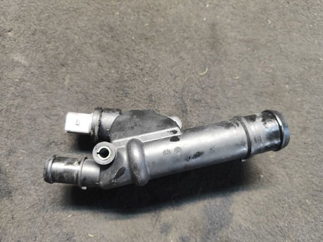 Водяний патрубок 03G121132B VAG