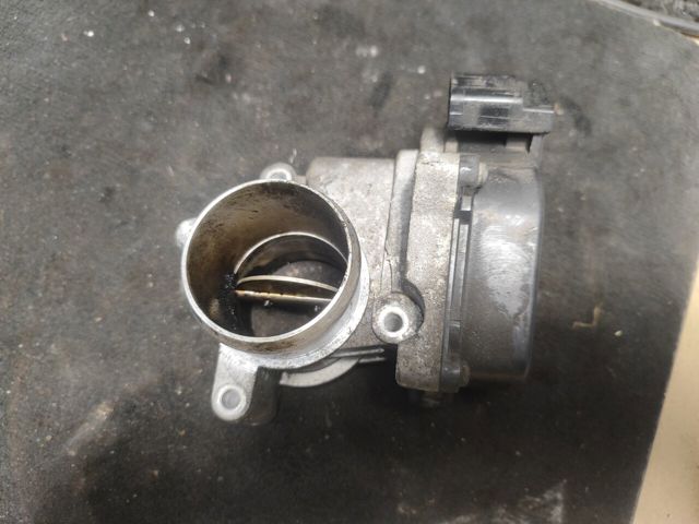 Заслінка повітряна 03L128063AD VAG