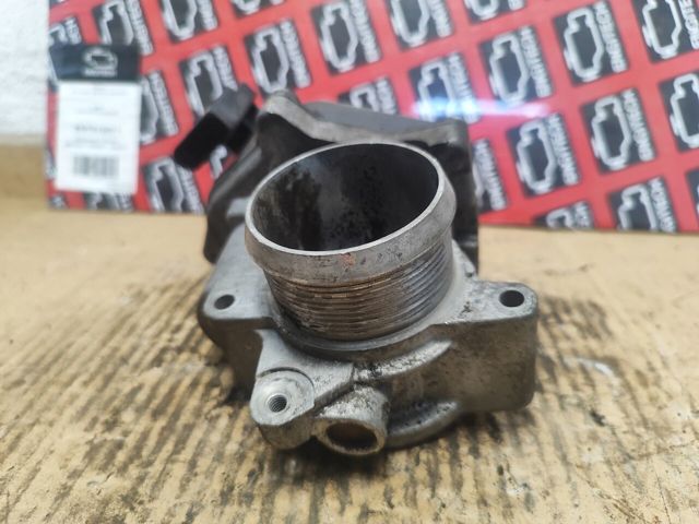 Дросільна заслінка в зборі 03L128063J VAG