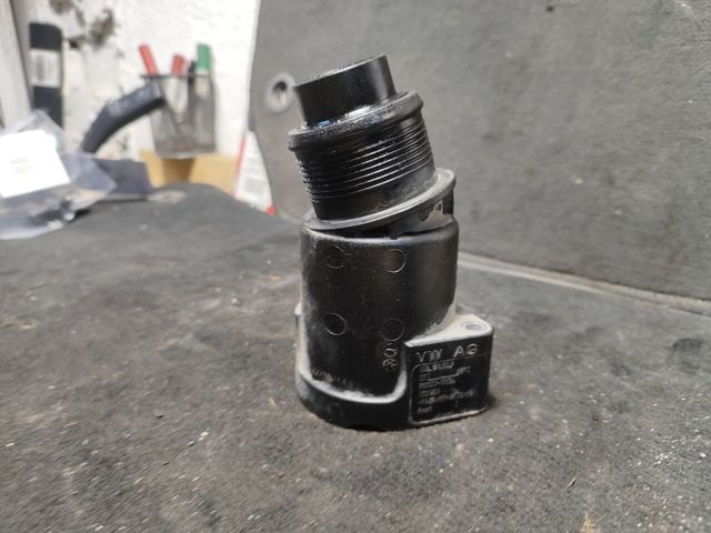 Патрубок турбіни вихлопних газів 03L131111J VAG
