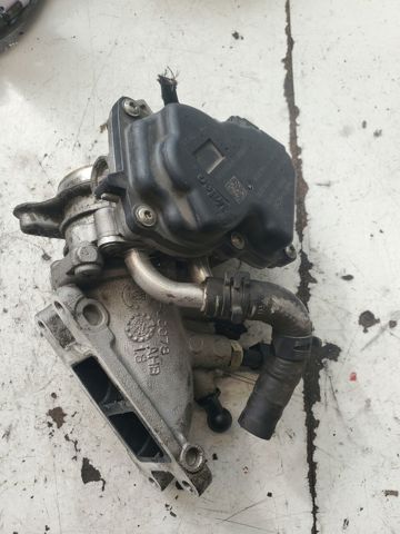 Дросільна заслінка в зборі 04L128059AA VAG