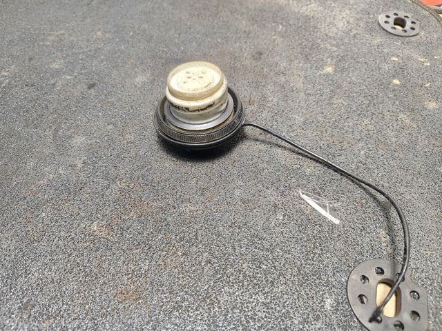 Кришка бензобаку 1725179973 NISSAN