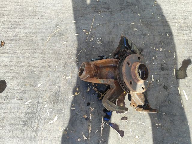 Цапфа поворотна ліва 1J0407255N VAG