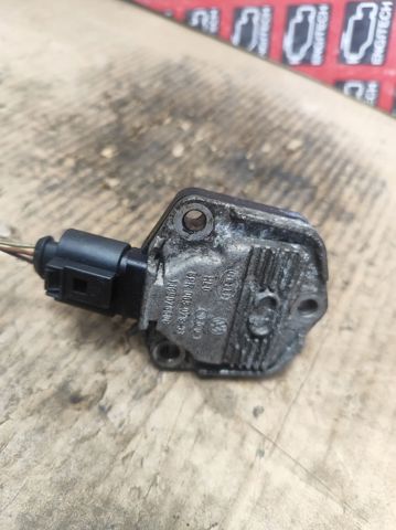 Датчик рівня масла двигуна 1J0907660C VAG