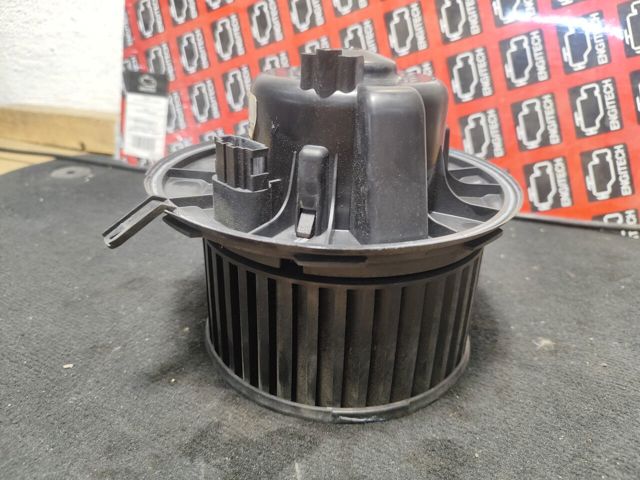 Реле обігрівача 1K1820015D VAG