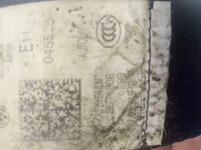 Пасок безпеки задній правий 1K9857806 VAG