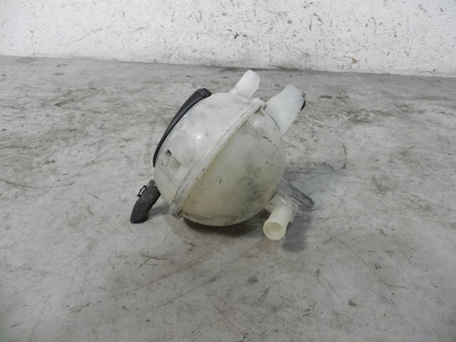 Бачок для води 1S0121407E VAG