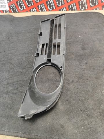 Решітка переднього бампера, ліва 1T0853665A VAG