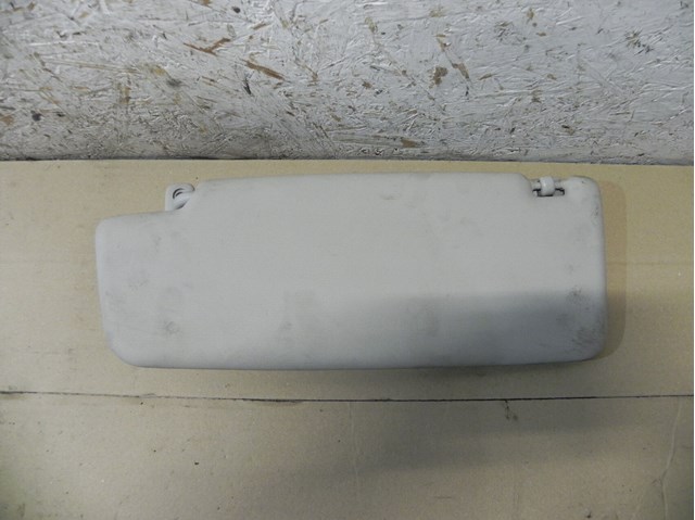 Козирок 1T0857552 VAG
