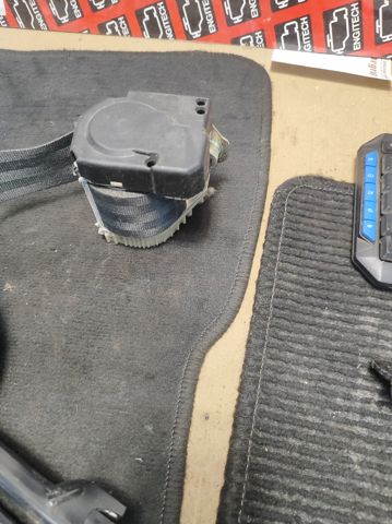 Пасок безпеки задній лівий 1T0857805C VAG