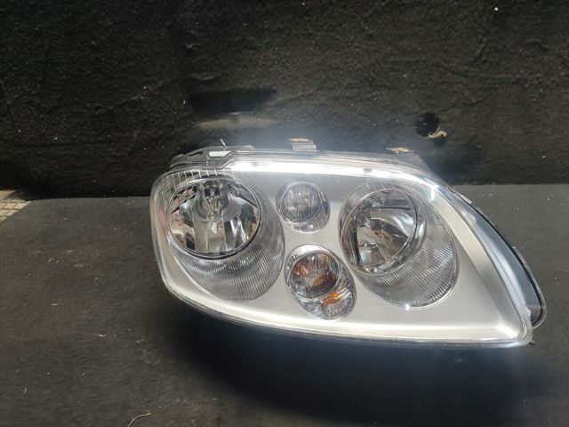 Фара передня права 1T0941006F VAG