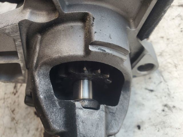 Стартер двигуна 233000557R RENAULT