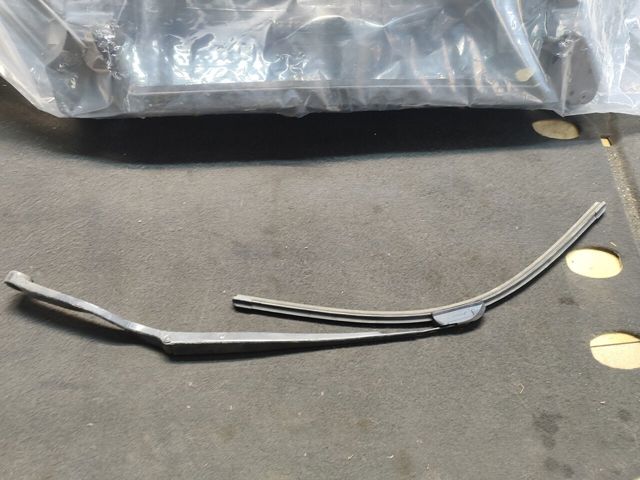 Важіль двірника 28881CC00A NISSAN