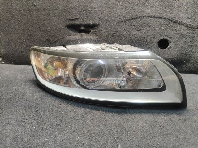 Фара передня права 30763034 VOLVO