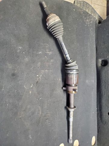 Привід правий 39100CC40A NISSAN
