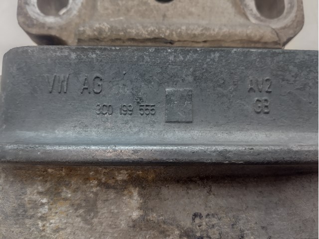 Подушка трансмісії (опора коробки передач), права 3C0199555 VAG