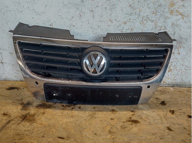 Решітка радіатора 3C0853651B VAG