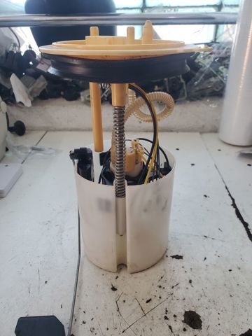 Насос занурювальний в баці 3C0919050Q VAG