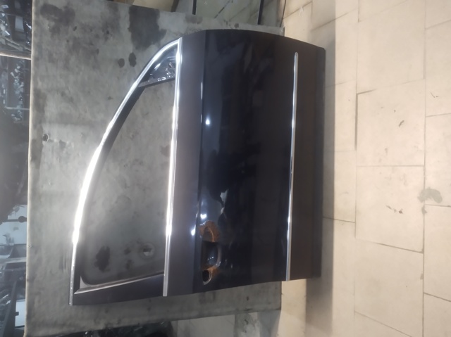 Дверка передня права 3C4831056J VAG