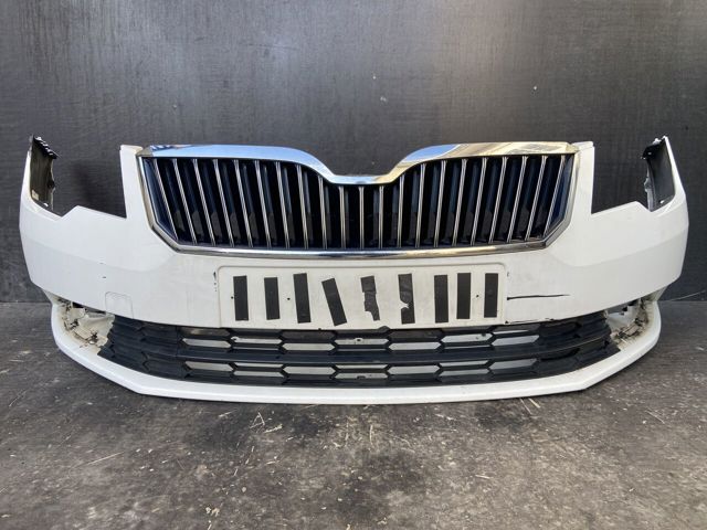 Кожух бампера переднього 3T0807221K VAG