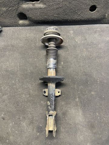 Стійка передня 543026656R RENAULT