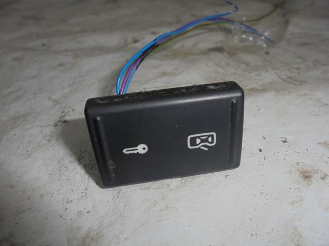 Вимикачі 5J0962125 VAG