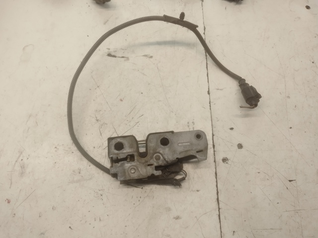 Замок капота 5K1823509A VAG