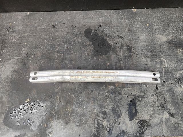 Швелер переднього бампера 62030CA000 NISSAN