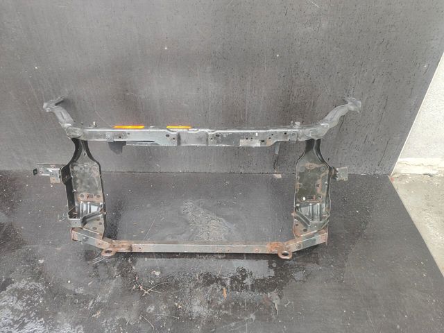 Кронштейн для радіатора 62500JD200 NISSAN