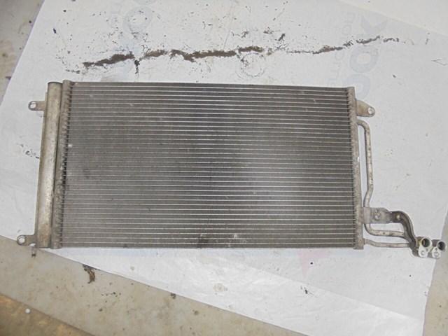 Б/у радиатор кондиционера skoda rumster  (2007-2014) код: 1038 6R0820411