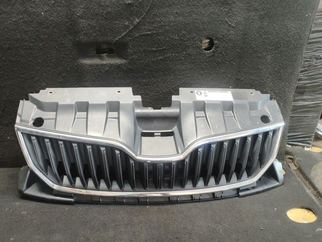 Облицювання радіатора 6V0853653 VAG
