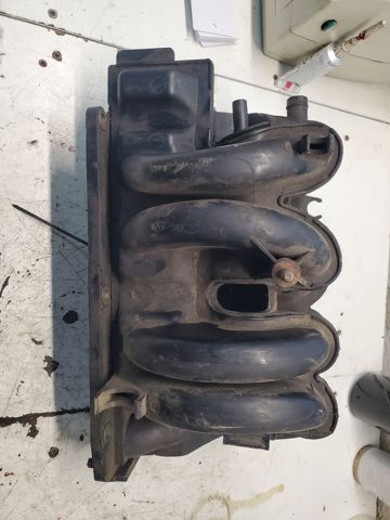 Колектор впускний 7700273860 RENAULT