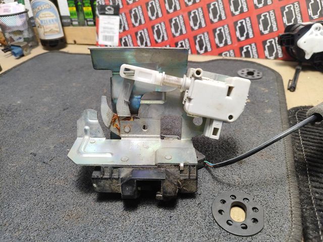 Замок кришки багажника 7M4827505C VAG