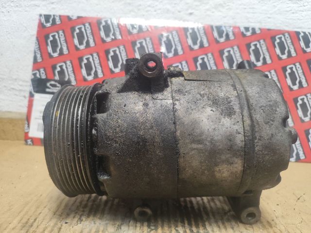 Компресор кондиціонера 8200067915 RENAULT