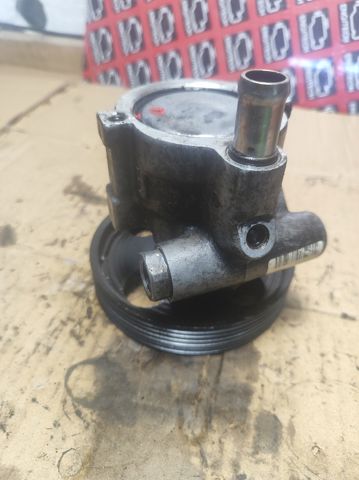 Насос кермового управління 8200100082 RENAULT