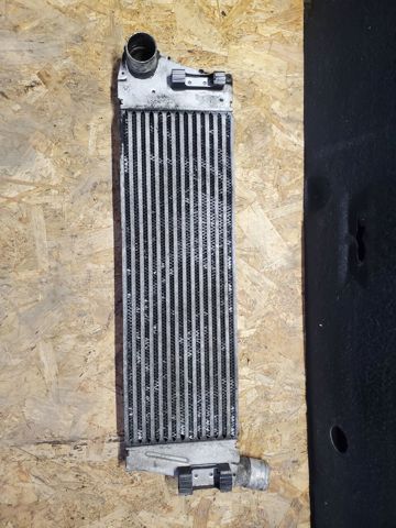 Охолоджувач наддувочного повітря 8200115540 RENAULT