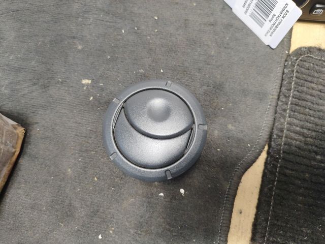 Решітка повітроводу 8200212480 RENAULT